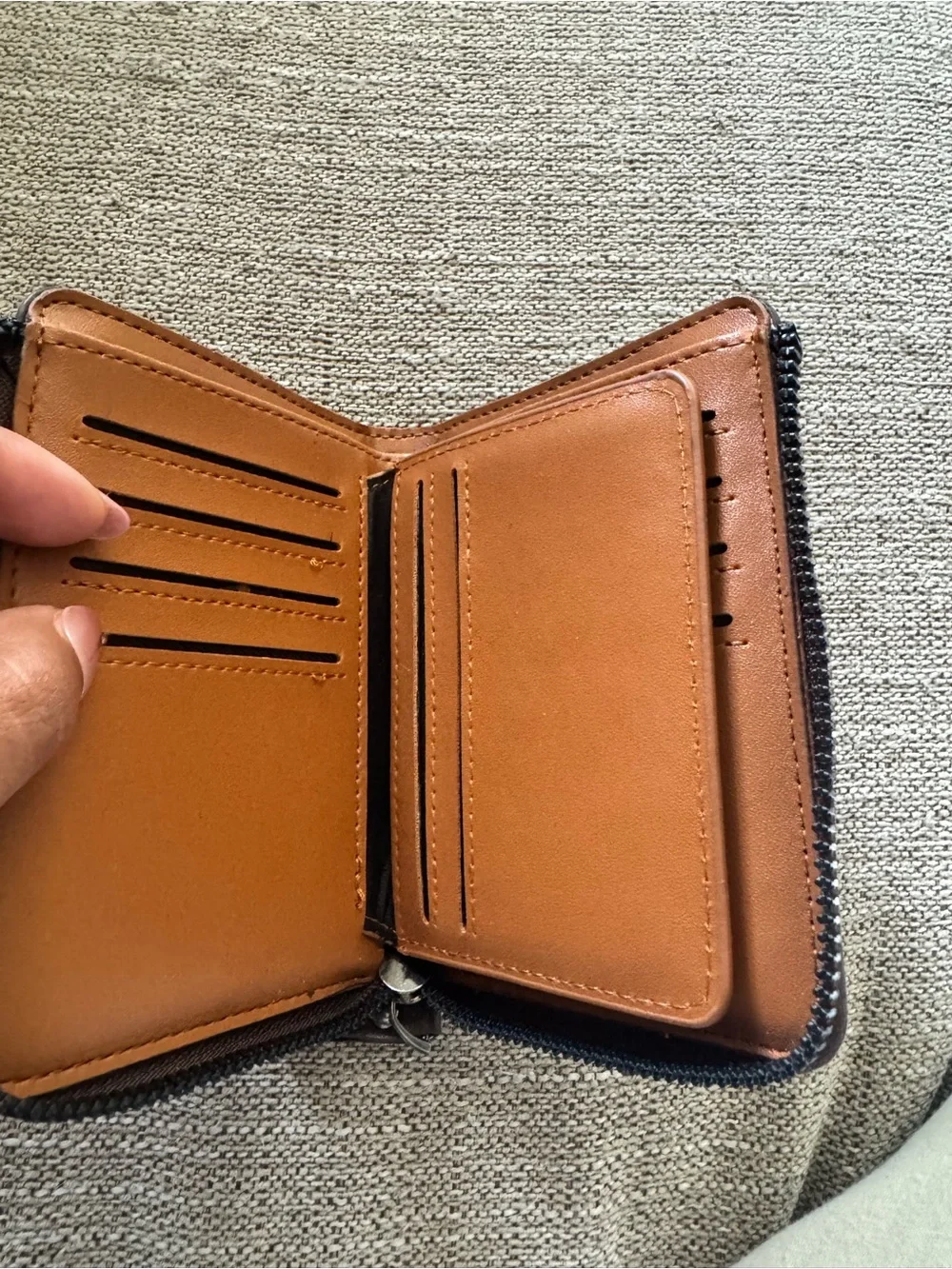 AIKS Kangaroo Brown Leather Zip Wallet